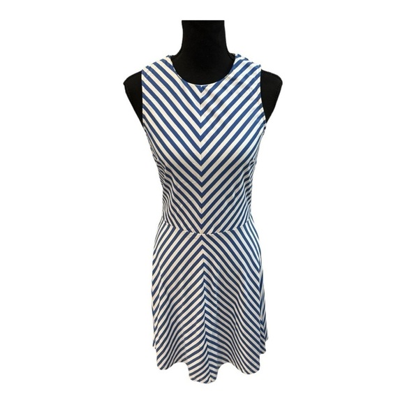 J McLaughlin Courtney Chevron Striped Dress Size Small - Picture 1 of 9